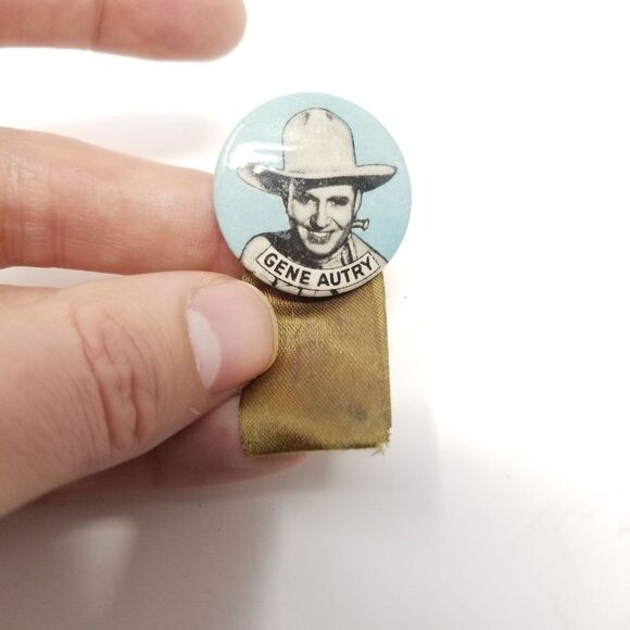Vintage Gene Autry Pin Back with Ribbon, Blue White, Country Music, Brooch - Picture 1 of 6